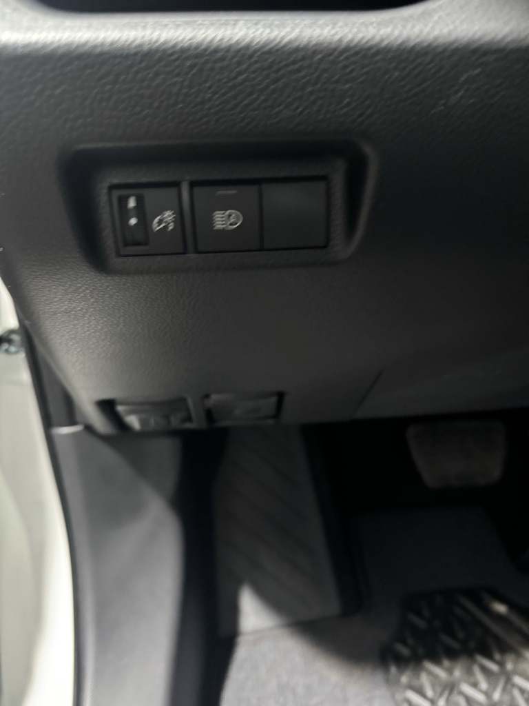 2025 Toyota RAV4 LE photo 26