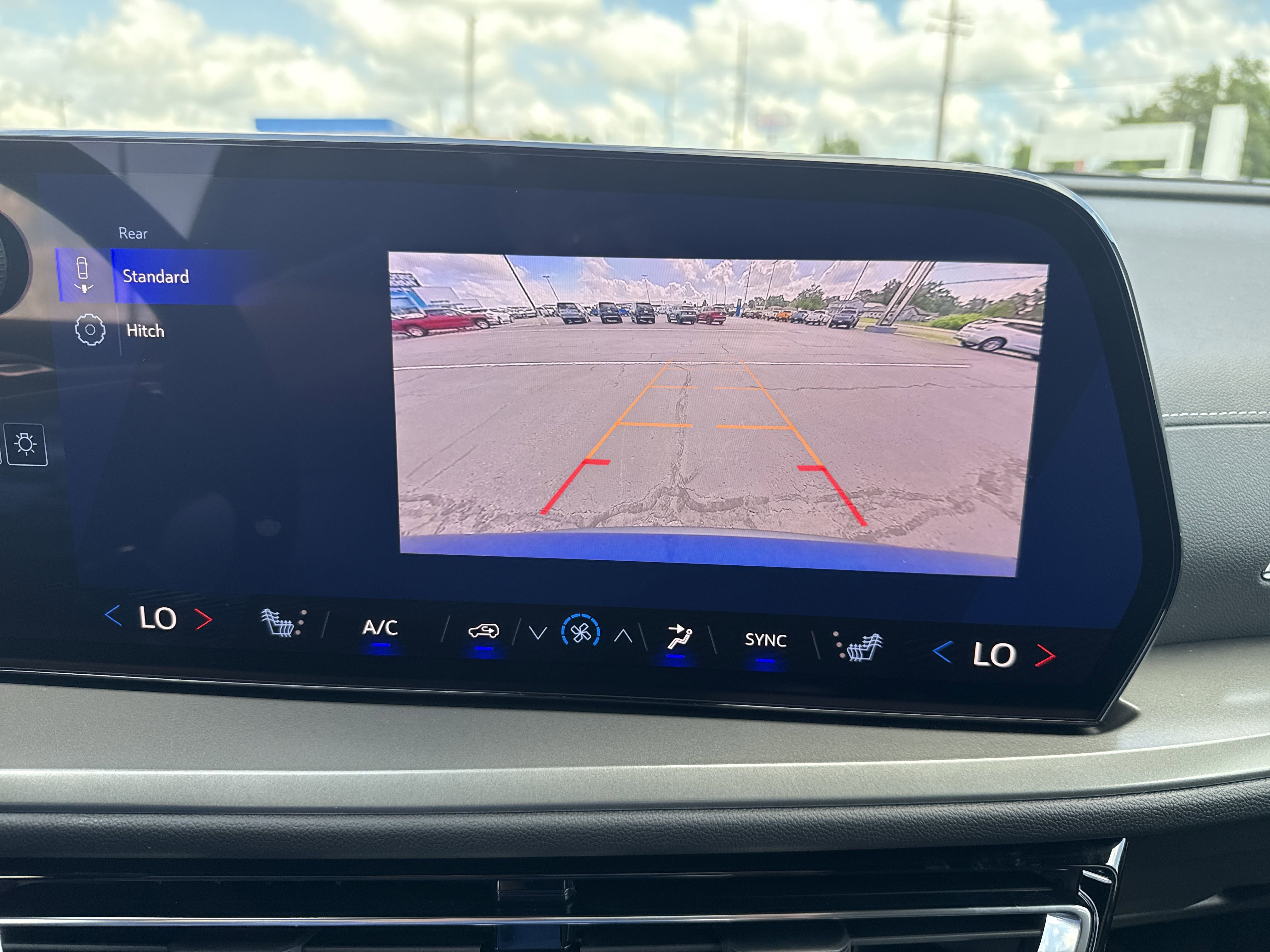 2026 Chevrolet Traverse photo 9