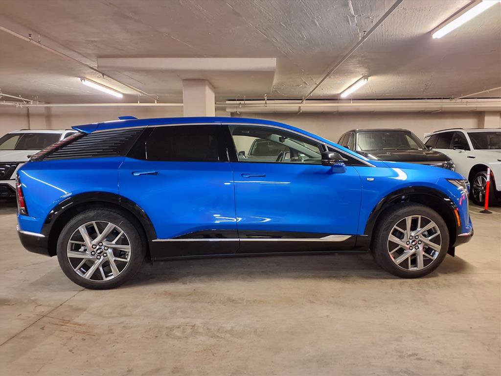 2026 Cadillac Optiq Luxury photo 4