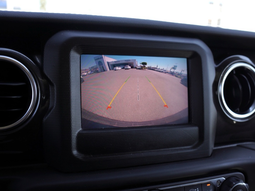 2021 Jeep Wrangler Unlimited Sahara Altitude photo 16