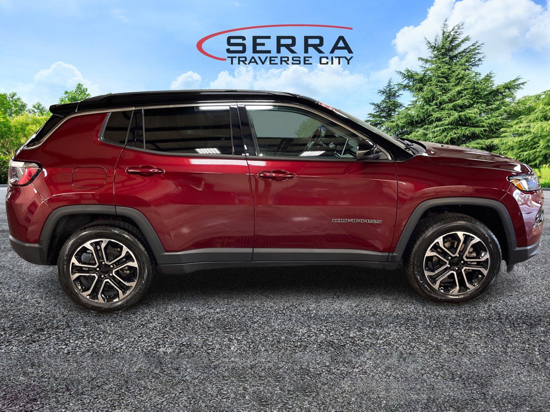 2022 Jeep Compass Limited photo 2