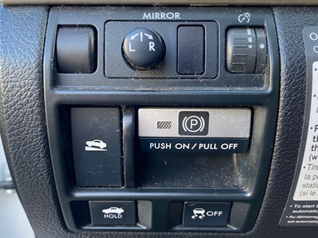 2011 Subaru Legacy 2.5i photo 13