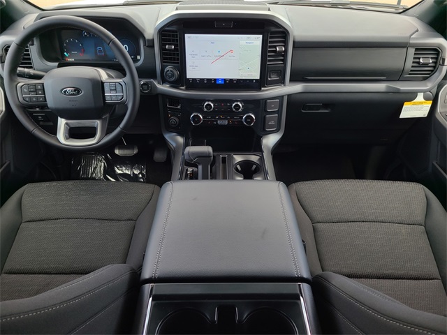 2025 Ford F-150 XLT photo 17
