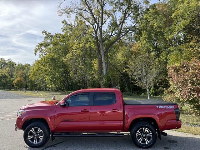 2021 Toyota Tacoma TRD Sport photo 8
