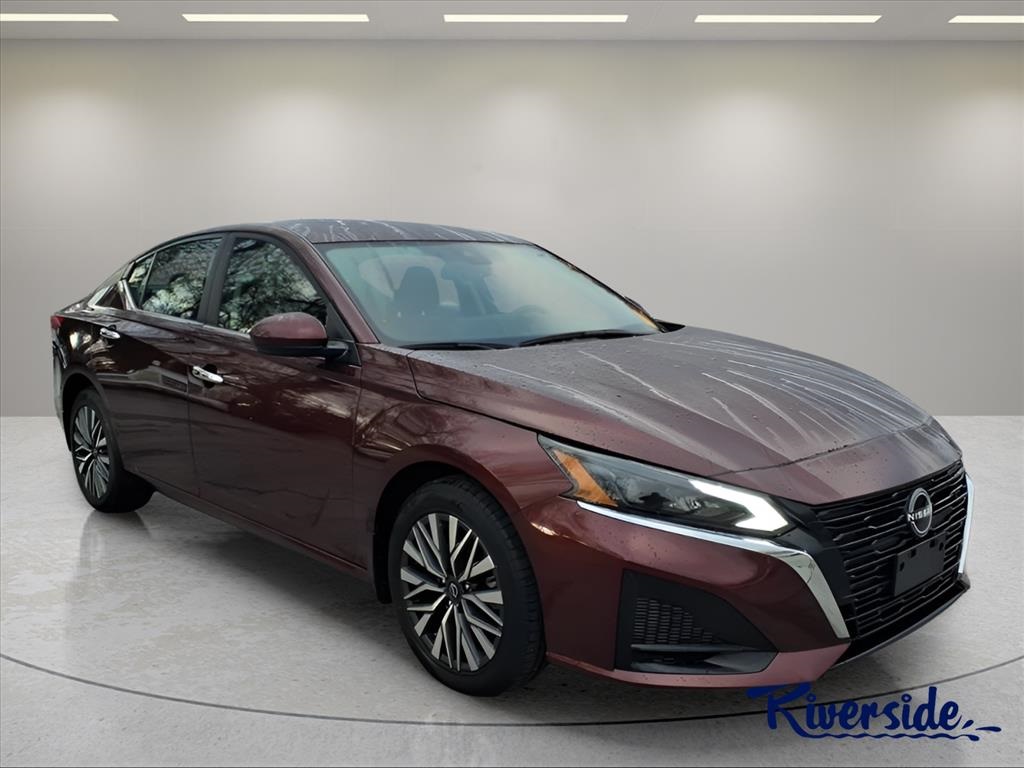 2023 Nissan Altima SV's photo