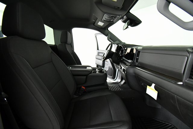 2025 Chevrolet Silverado 3500HD LT photo 21