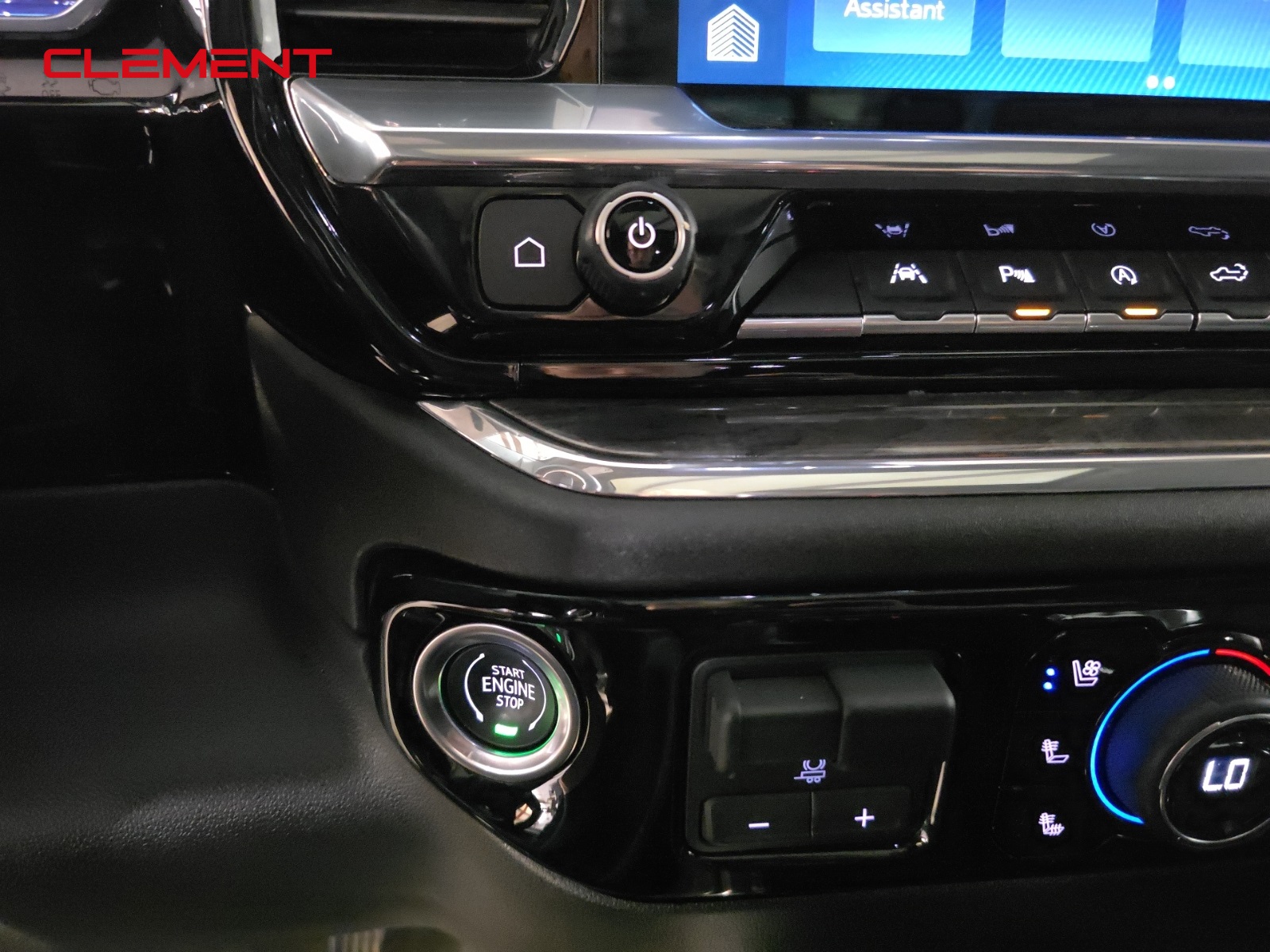 2024 Chevrolet Silverado 1500 LTZ photo 18