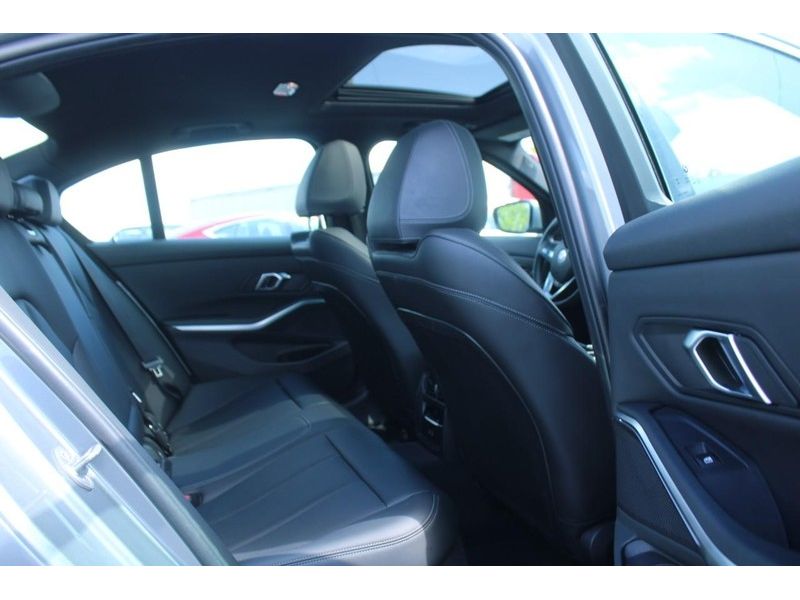 2024 Bmw 330e photo 10