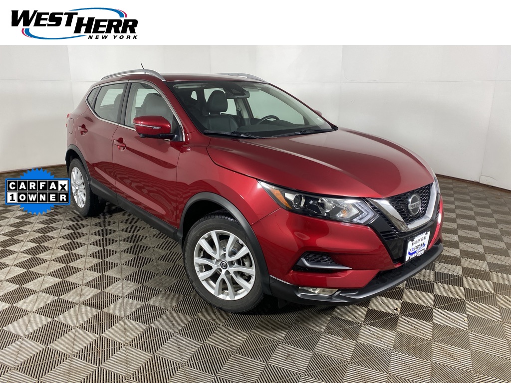 2022 Nissan Rogue Sport SV's photo