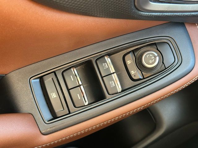 2020 Subaru Forester Touring photo 15