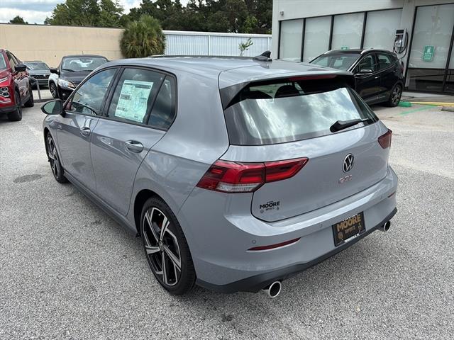 2025 Volkswagen Golf GTI SE photo 4