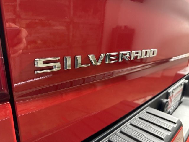 2025 Chevrolet Silverado 1500 Custom photo 17