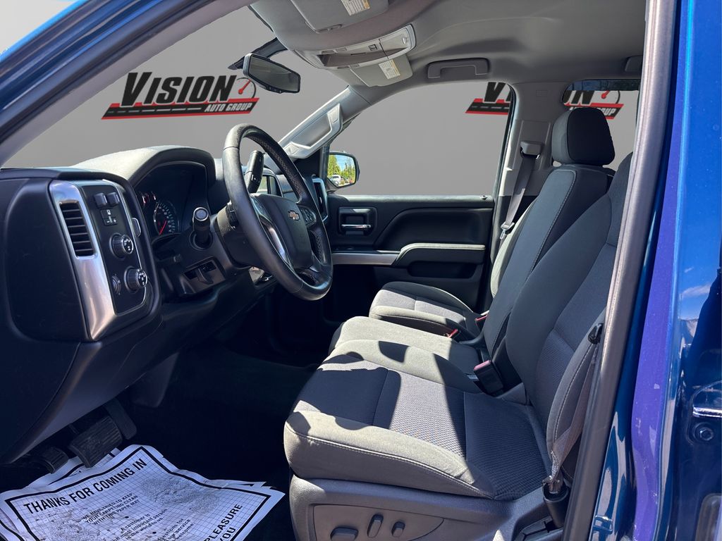 2017 Chevrolet Silverado 1500 LT photo 9