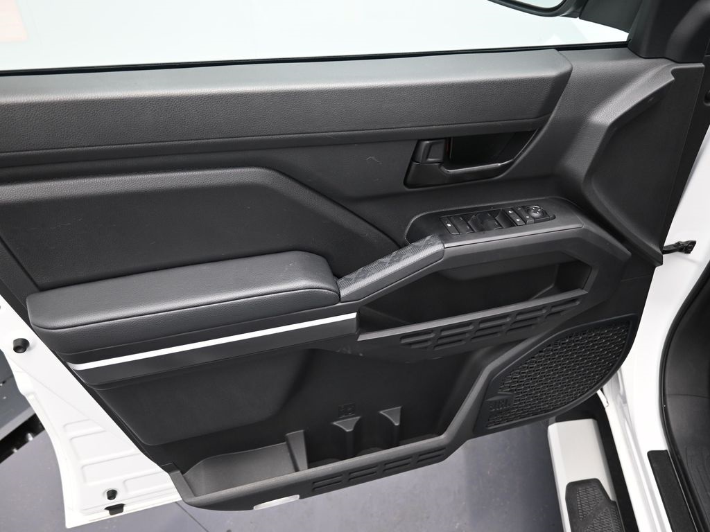 2024 Toyota Tacoma photo 9