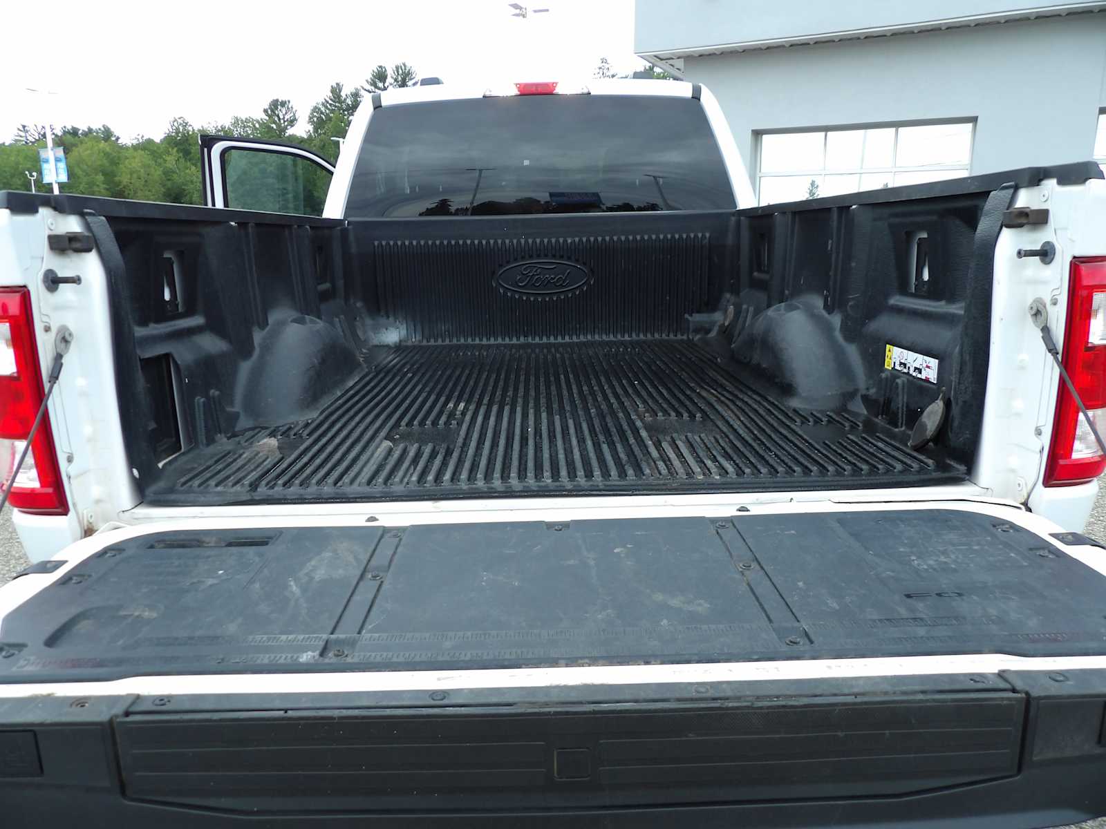 2022 Ford F-150 XL photo 12