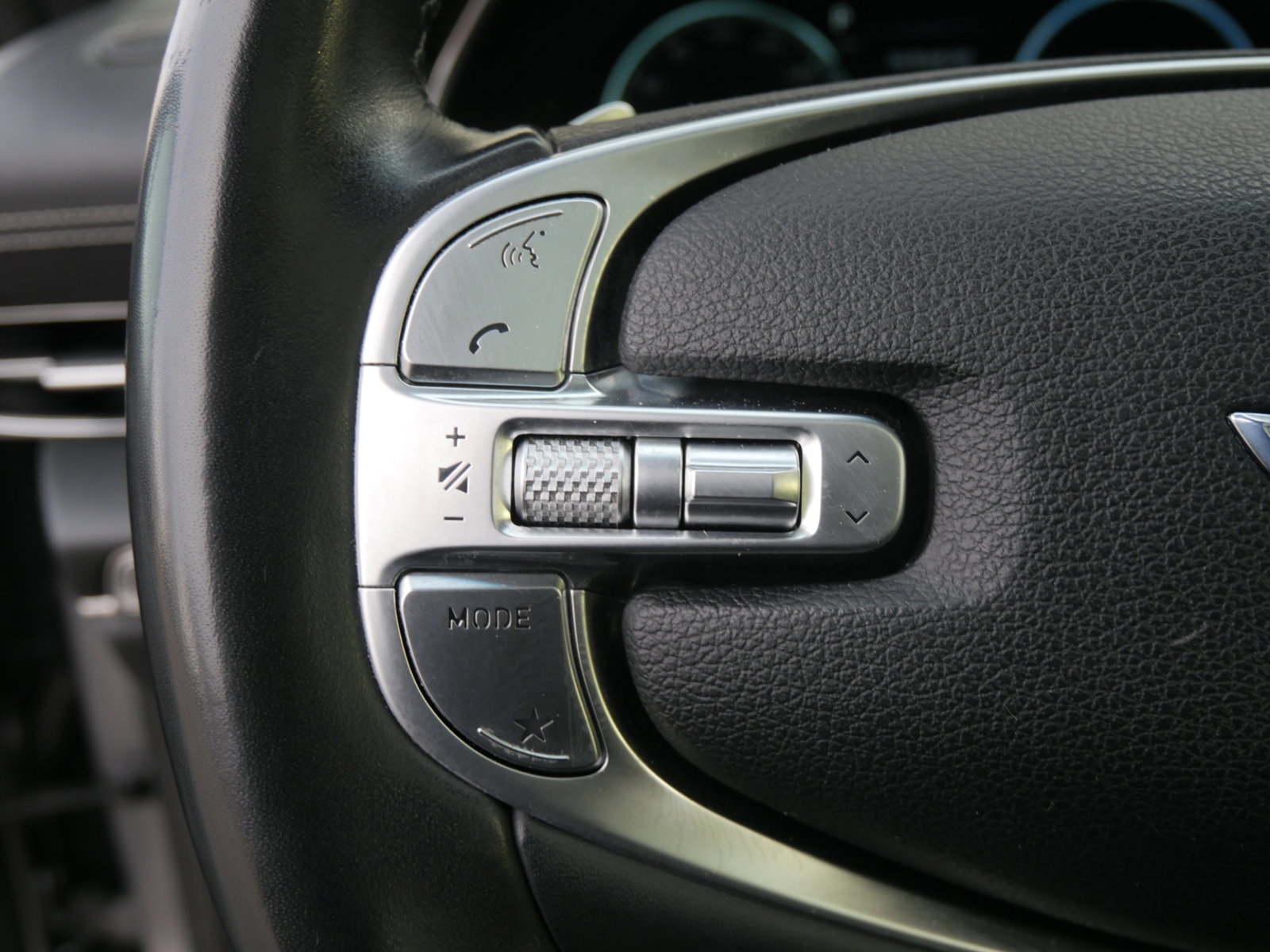 2023 Genesis GV80 Prestige AWD photo 24
