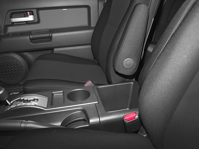 2014 Toyota FJ Cruiser Base photo 4