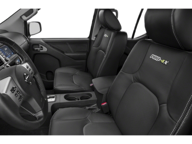 2015 Nissan Frontier PRO-4X photo 3