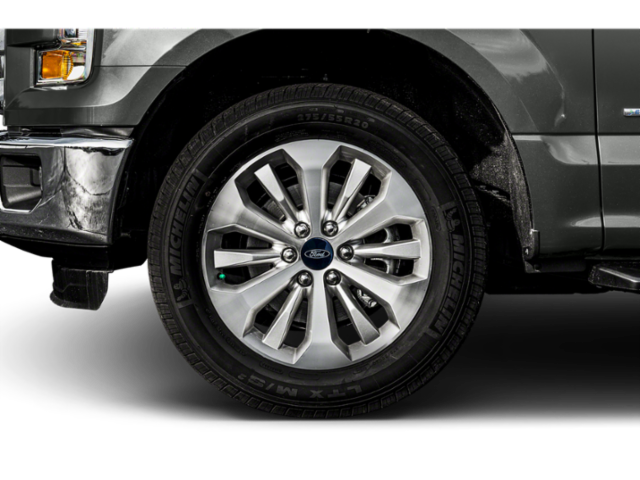 2015 Ford F-150 XLT photo 16