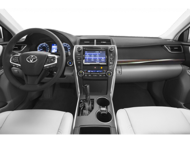 2015 Toyota Camry XLE photo 3