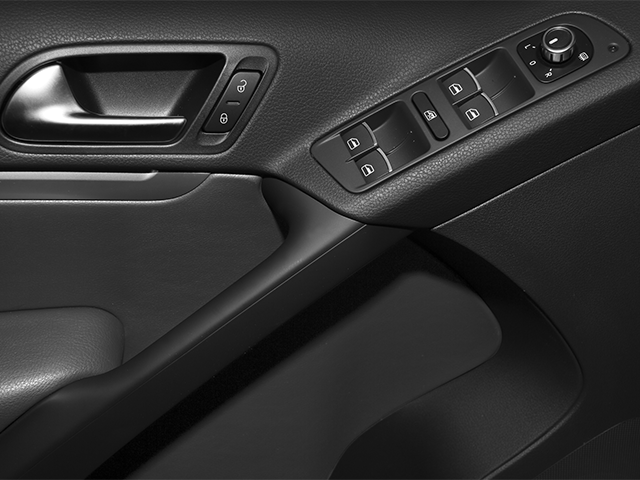 2013 Volkswagen Tiguan SE photo 17