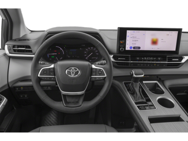 2025 Toyota Sienna XLE photo 4