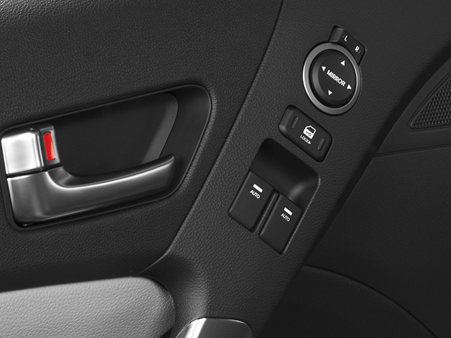 2013 Hyundai Genesis Coupe 2.0T photo 15