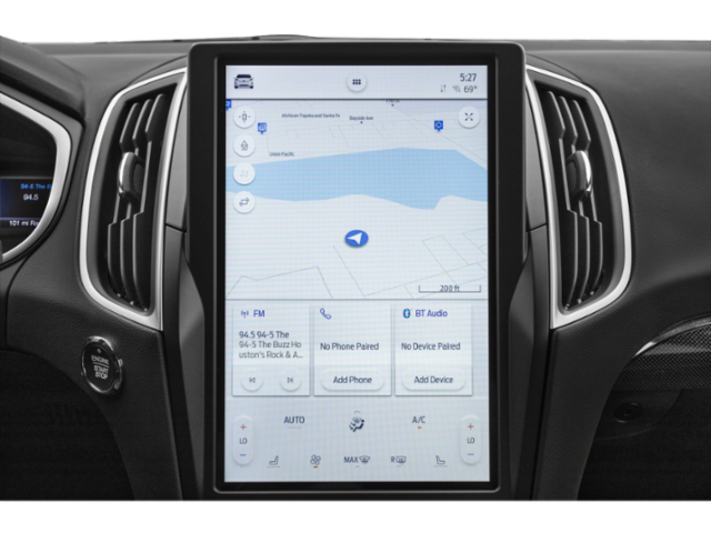 2022 Ford Edge ST photo 22