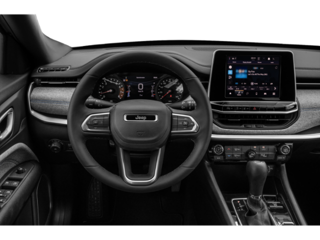 2025 Jeep Compass Latitude photo 4
