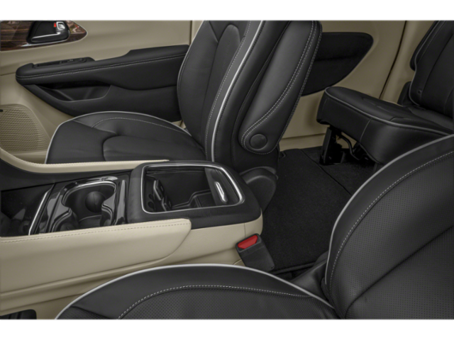2024 Chrysler Pacifica Limited photo 11