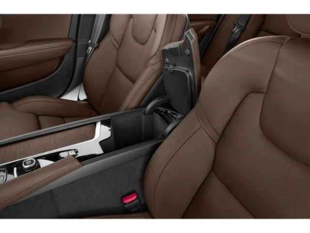2025 Volvo V90 Cross Country B6 AWD photo 11