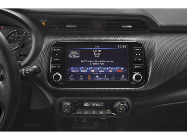 2022 Nissan Kicks SV photo 6