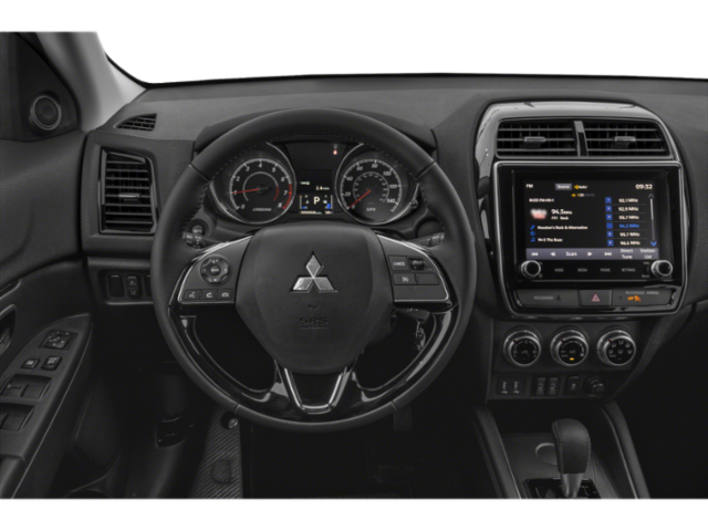 2025 Mitsubishi Outlander Sport LE photo 4