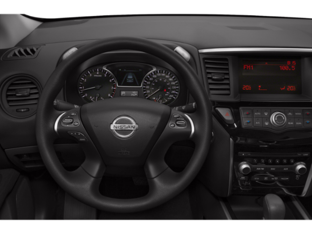 2015 Nissan Pathfinder SL photo 4