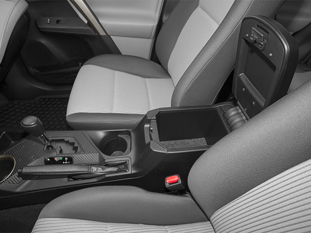 2014 Toyota RAV4 XLE photo 14