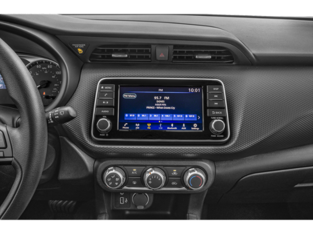 2024 Nissan Kicks S photo 7