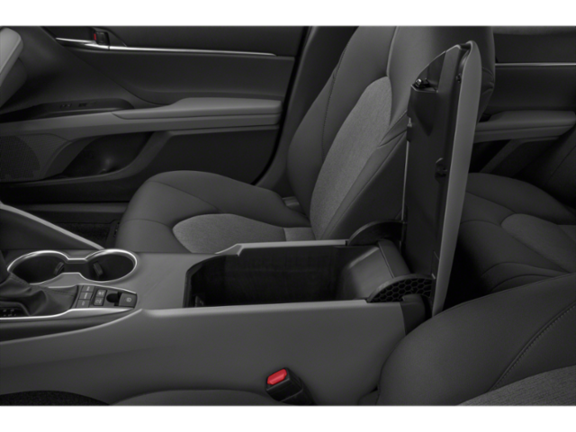 2024 Toyota Camry Hybrid XLE photo 13