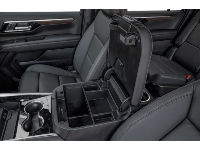 2025 Chevrolet Suburban LT photo 11