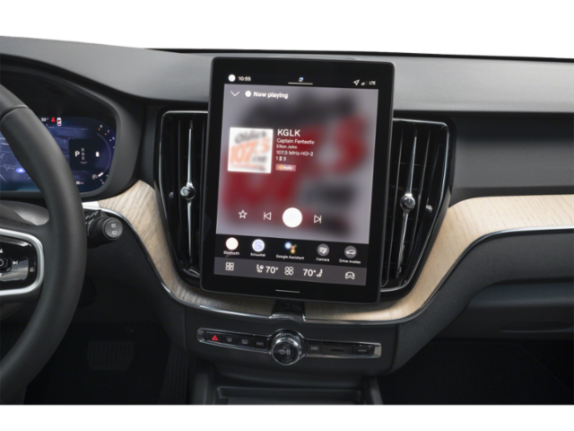 2026 Volvo XC60 B5 Core photo 5