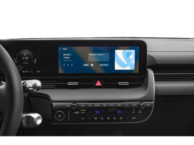 2026 Hyundai Ioniq 5 SE photo 3