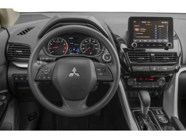 2025 Mitsubishi Eclipse Cross LE photo 3