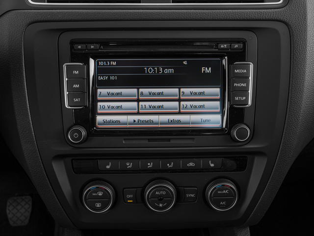 2016 Volkswagen Jetta 1.8T Sport photo 4