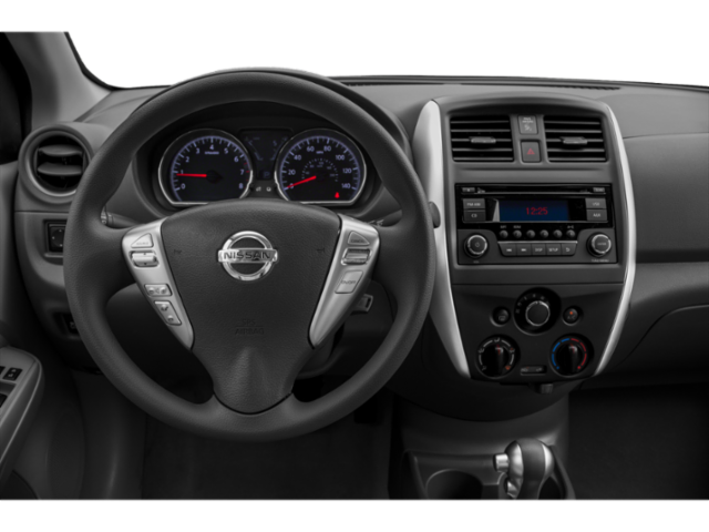 2015 Nissan Versa 1.6 Plus photo 13