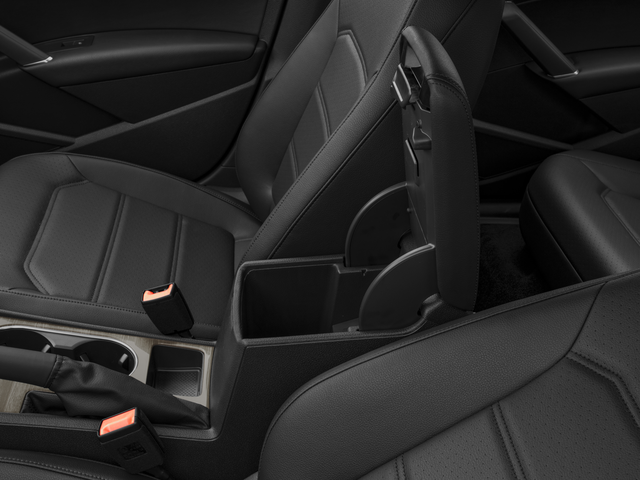 2017 Volkswagen Passat SE photo 5