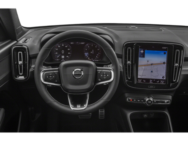 2019 Volvo XC40 R-Design photo 3