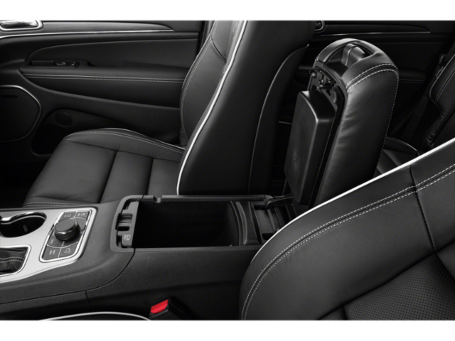 2019 Jeep Grand Cherokee Overland photo 4