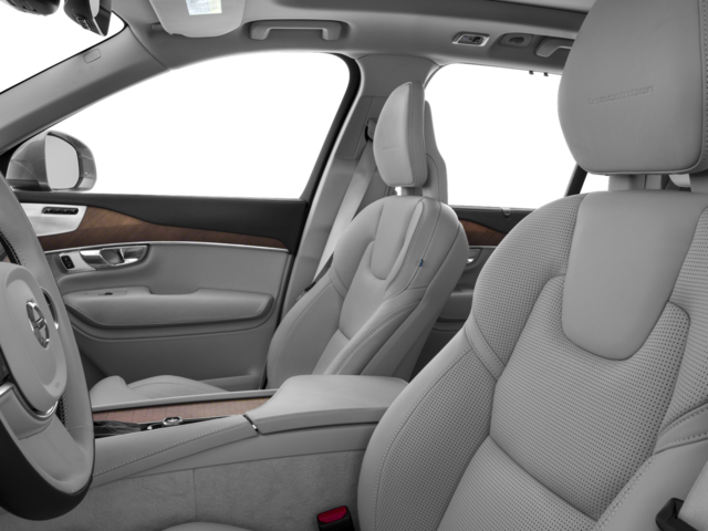 2016 Volvo XC90 T6 Momentum photo 18