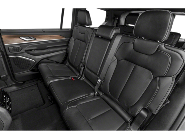 2025 Jeep Grand Cherokee Overland photo 9