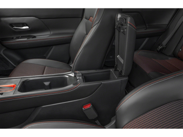 2026 Nissan Kicks SR photo 11