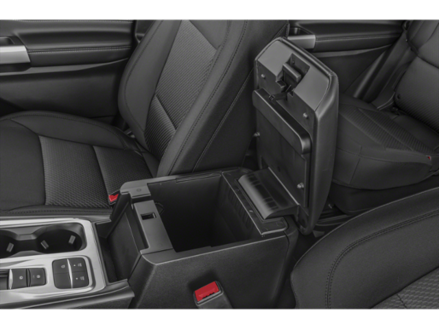 2023 Ford Explorer XLT photo 10